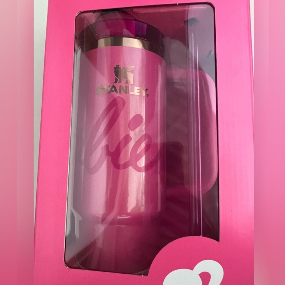STANLEY Barbie T X Stanley Icon Quencher 30 OZ - Barbie Icon Color: Barbie Icon